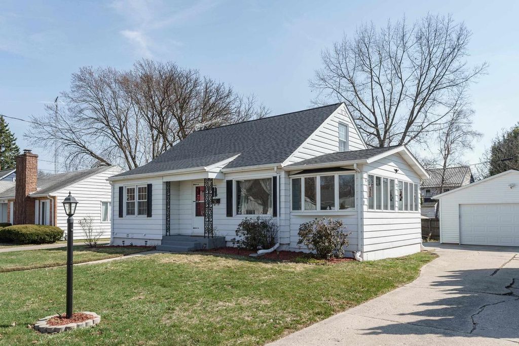 717 Harriette Street, Fort Atkinson, WI 53538