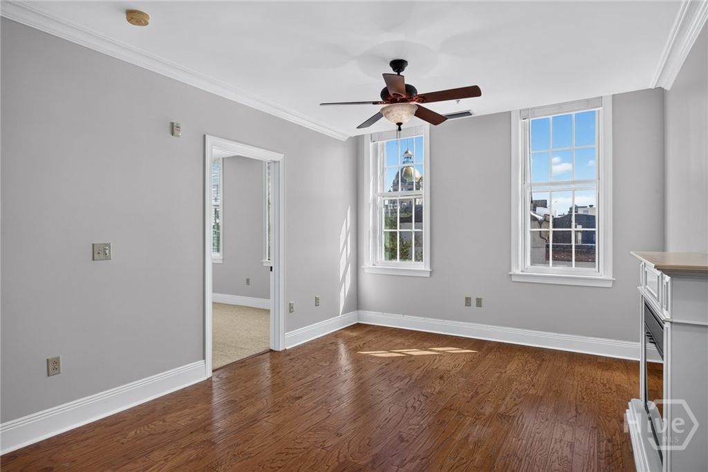 Image 17 of property listing at 5 Whitaker Street 401, Savannah, GA 31401