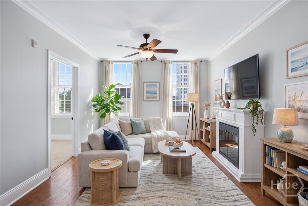 Image 19 of property listing at 5 Whitaker Street 401, Savannah, GA 31401