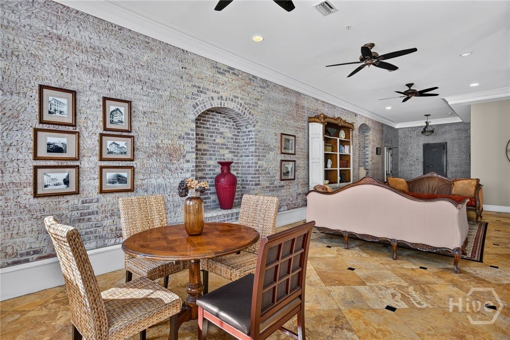 Image 6 of property listing at 5 Whitaker Street 401, Savannah, GA 31401