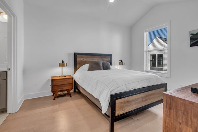 1011 44th Ave N Unit 5, Nashville, TN 37209