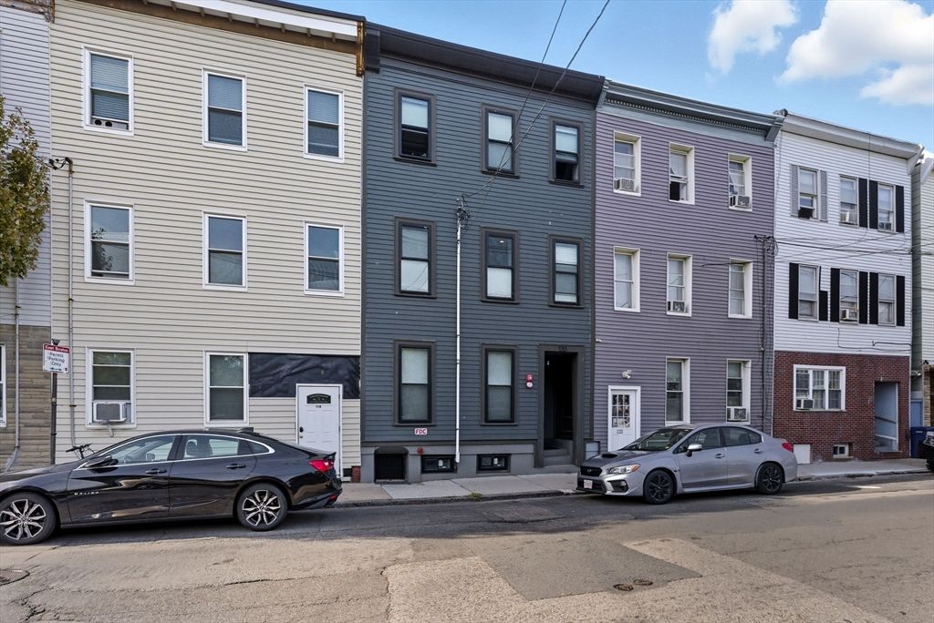 120 Bremen St 3, Boston, MA 02128