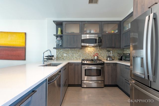 1942 S Prairie Avenue 3, Chicago, IL 60616