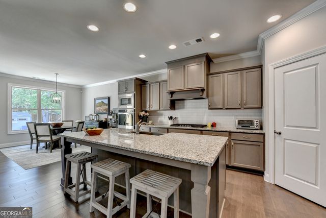 5198 Ashley Drive SW, Lilburn, GA 30047