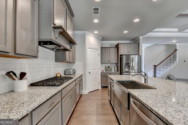 5198 Ashley Drive SW, Lilburn, GA 30047