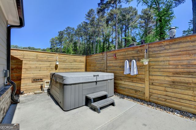 5198 Ashley Drive SW, Lilburn, GA 30047