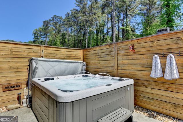 5198 Ashley Drive SW, Lilburn, GA 30047