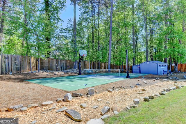 5198 Ashley Drive SW, Lilburn, GA 30047