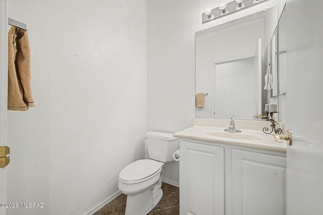 8040 W Morning Light Way, Tucson, AZ 85743