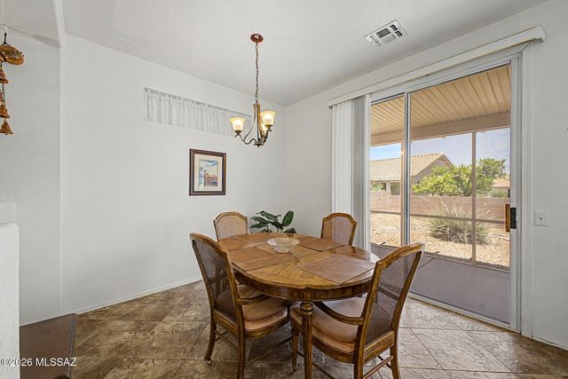 8040 W Morning Light Way, Tucson, AZ 85743