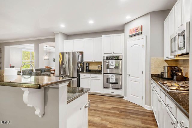 142 W Hatterleigh Avenue, Hillsborough, NC 27278