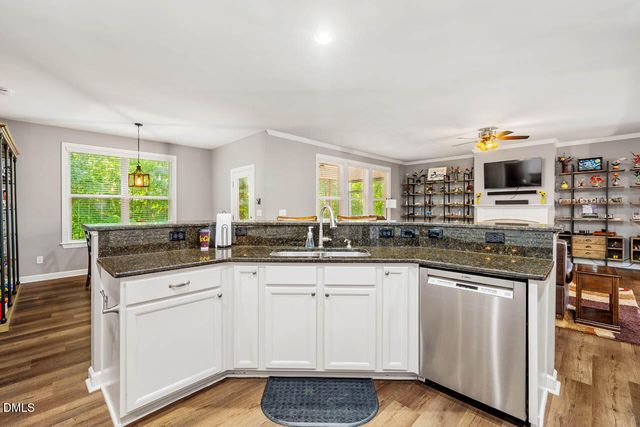 142 W Hatterleigh Avenue, Hillsborough, NC 27278