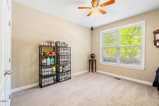 142 W Hatterleigh Avenue, Hillsborough, NC 27278