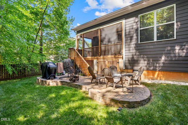 142 W Hatterleigh Avenue, Hillsborough, NC 27278