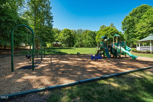 142 W Hatterleigh Avenue, Hillsborough, NC 27278