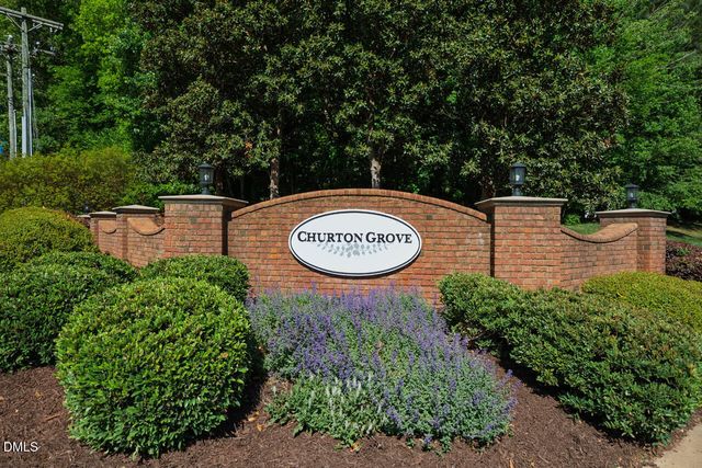 142 W Hatterleigh Avenue, Hillsborough, NC 27278