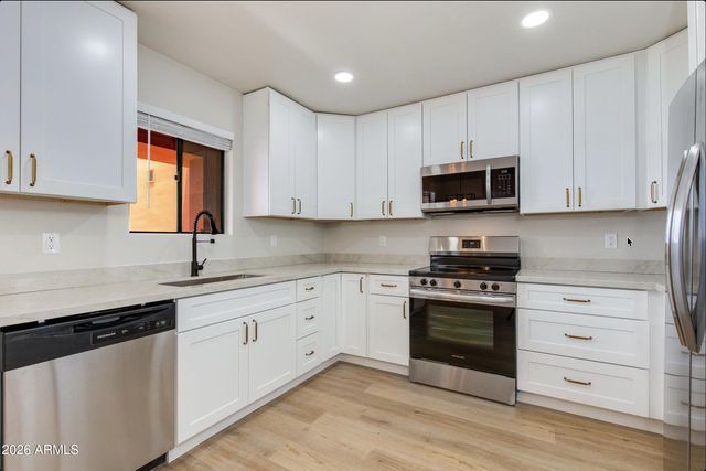 12222 N PARADISE VILLAGE Parkway S 440, Phoenix, AZ 85032