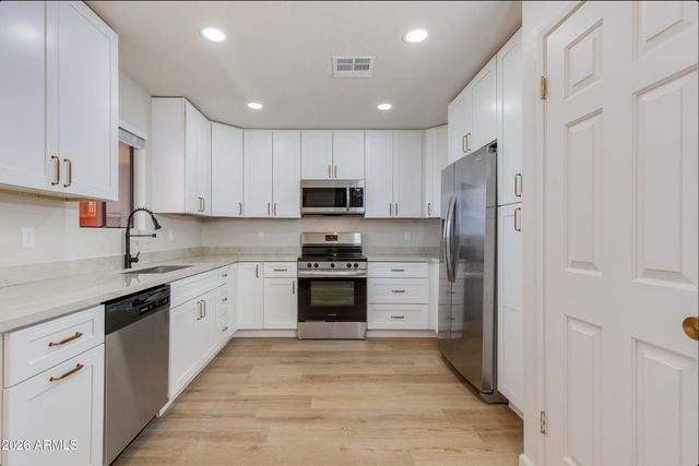 12222 N PARADISE VILLAGE Parkway S 440, Phoenix, AZ 85032