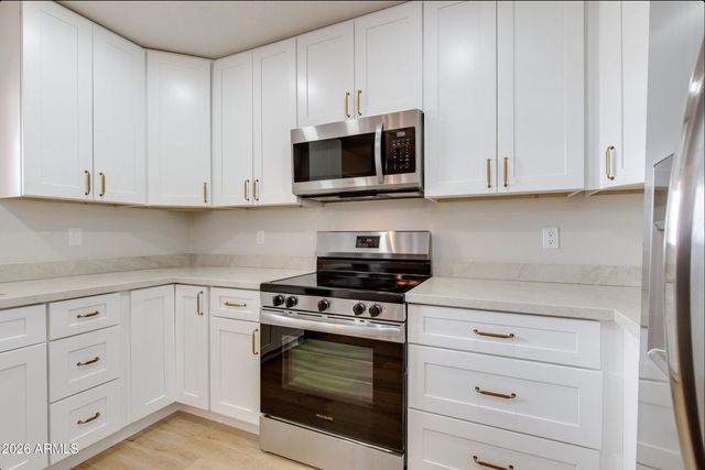 12222 N PARADISE VILLAGE Parkway S 440, Phoenix, AZ 85032