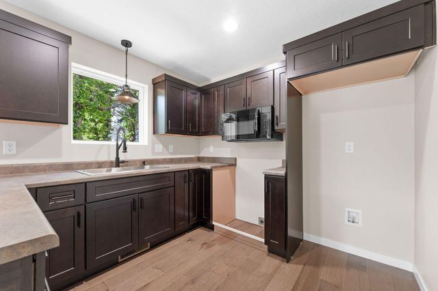202 Eric Drive, Kirbyville, MO 65679