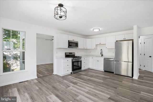 11107 GUNPOWDER DR, Fort Washington, MD 20744