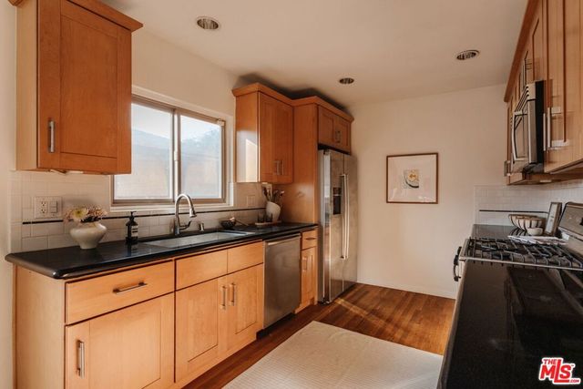 6326 W 85th Place, Los Angeles, CA 90045