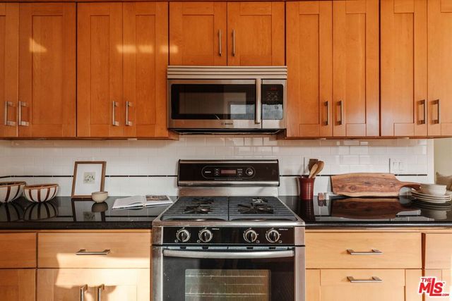 6326 W 85th Place, Los Angeles, CA 90045