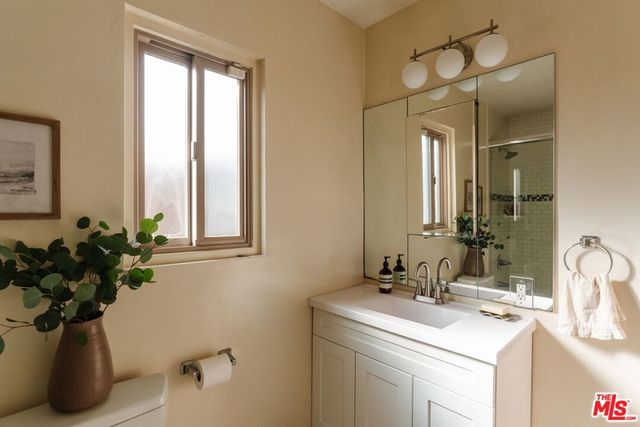 6326 W 85th Place, Los Angeles, CA 90045