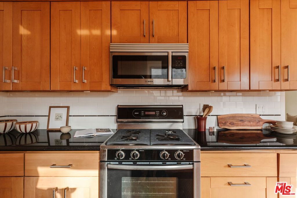 Image 12 of property listing at 6326 W 85th Place, Los Angeles, CA 90045