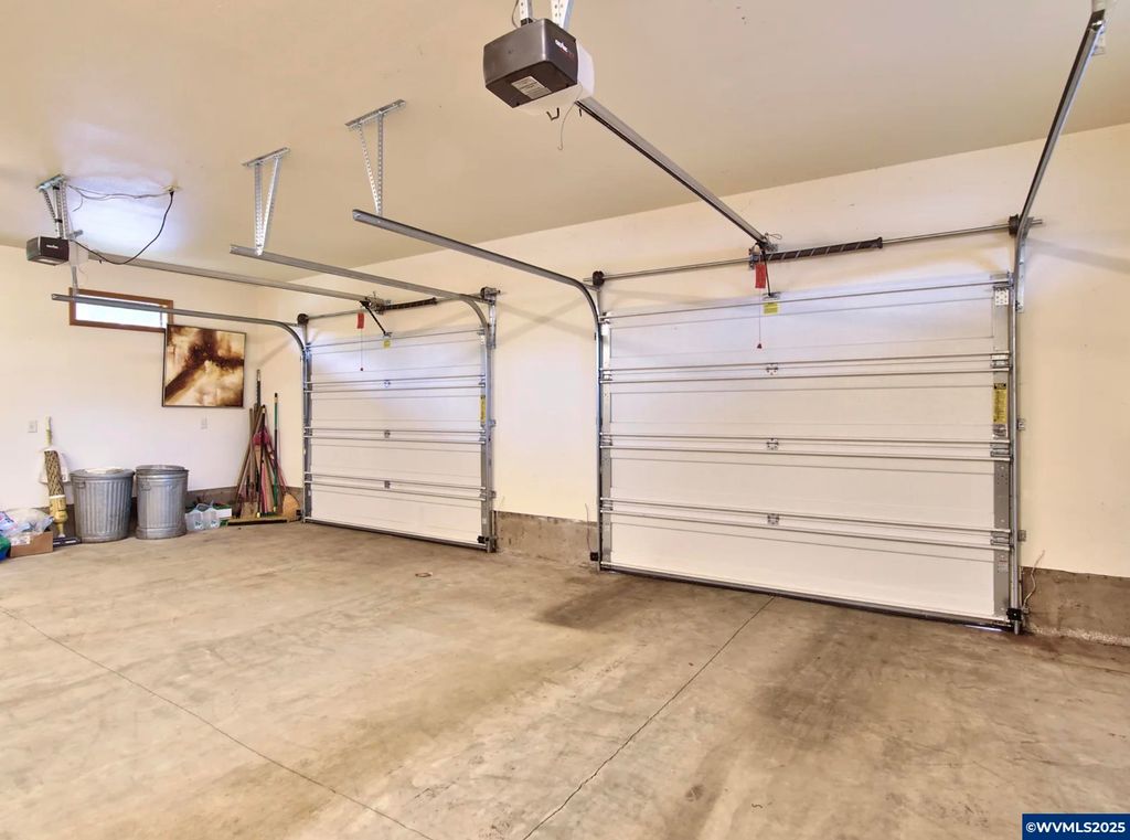 Image 19 of property listing at 243 SE Harney St, Sheridan, OR 97378