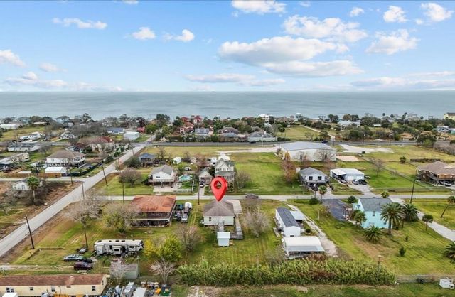 2331 Rue De Lafitte Drive, Dickinson, TX 77539