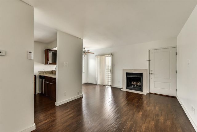 8180 Lemmon Avenue 102, Dallas, TX 75209