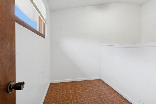 5440 S Edgewood Avenue, La Grange Highlands, IL 60525