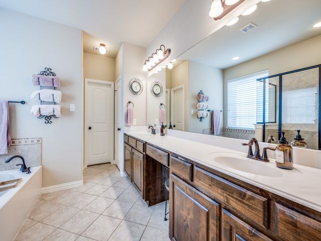 2516 Wales Way, Lewisville, TX 75056