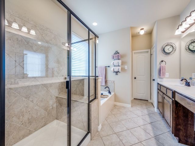 2516 Wales Way, Lewisville, TX 75056