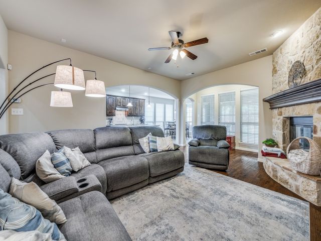 2516 Wales Way, Lewisville, TX 75056