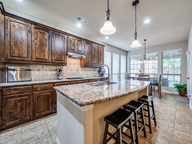 2516 Wales Way, Lewisville, TX 75056