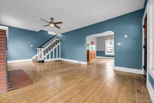 717 N Madison Street, Lapeer, MI 48446