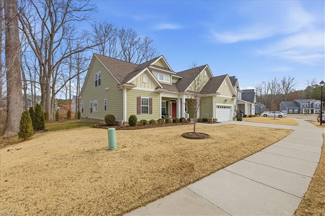 160 Secretariat DR, Suffolk, VA 23435