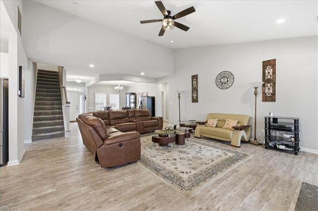 160 Secretariat DR, Suffolk, VA 23435