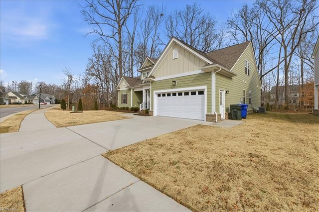 160 Secretariat DR, Suffolk, VA 23435