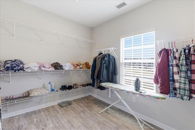 160 Secretariat DR, Suffolk, VA 23435