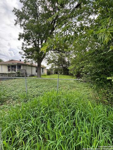 1610 SW 19th, San Antonio, TX 78207