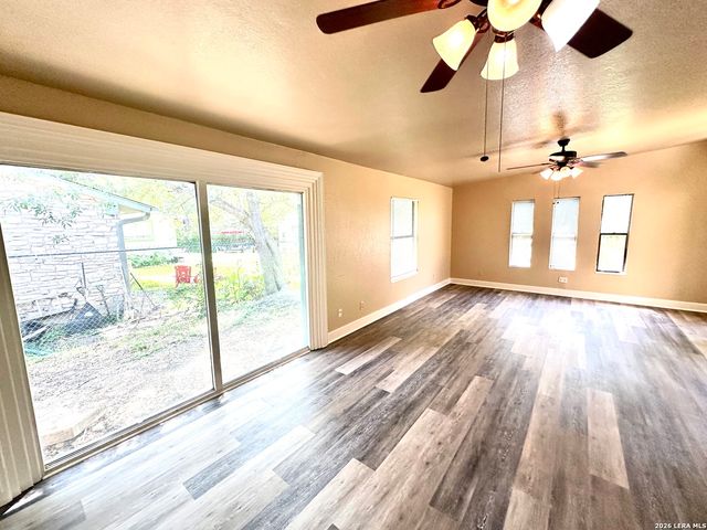 7019 FOREST MOSS ST, San Antonio, TX 78240
