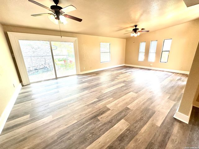 7019 FOREST MOSS ST, San Antonio, TX 78240