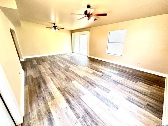 7019 FOREST MOSS ST, San Antonio, TX 78240