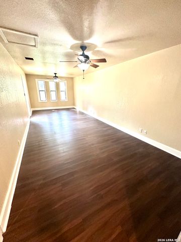 7019 FOREST MOSS ST, San Antonio, TX 78240
