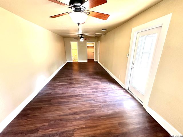 7019 FOREST MOSS ST, San Antonio, TX 78240