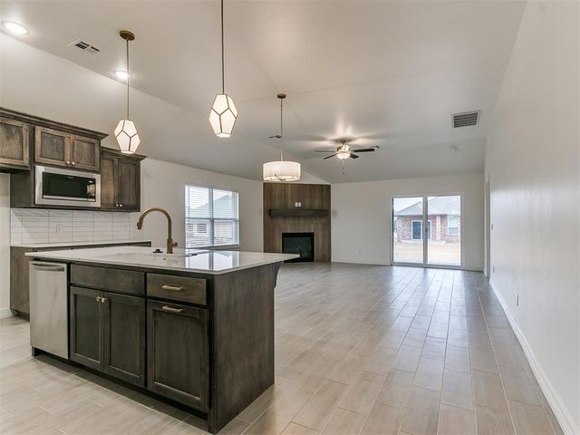 7717 Three Woods Lane, Yukon, OK 73099