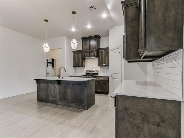 7717 Three Woods Lane, Yukon, OK 73099